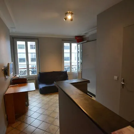Studio Entierement Meuble # Centre Daire